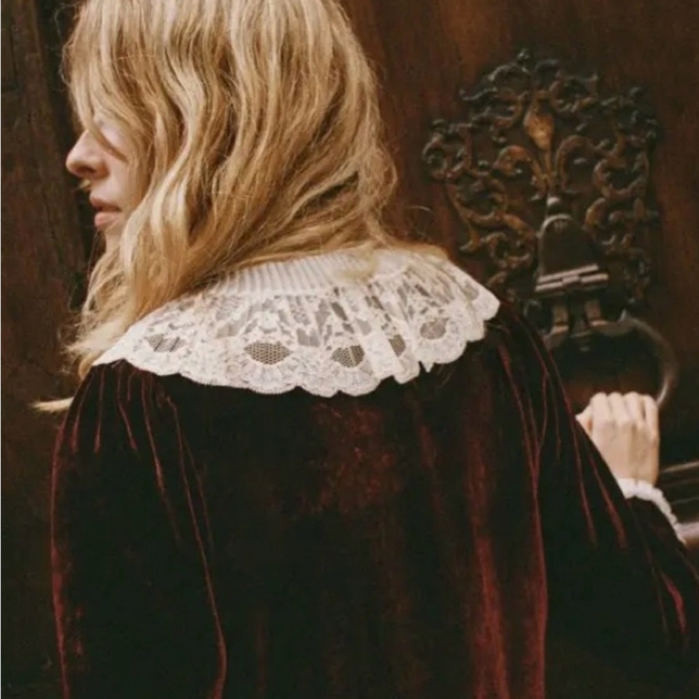 Doen NWT Velvet Long-Sleeve Dress with Lace Collar Burgundy - Picture 10 of 11
